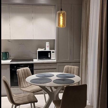 Новые Апартаменты Lux Chisinau Ngoại thất bức ảnh